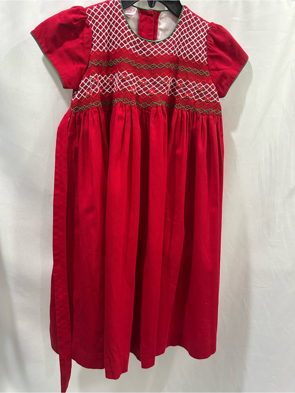 6X Will’Beth Red Smocked Girls' Hand Smocked Classic Holiday Dress LN RARE